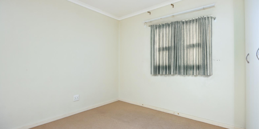 2 Bedroom Property for Sale in Gordons Bay Central Western Cape